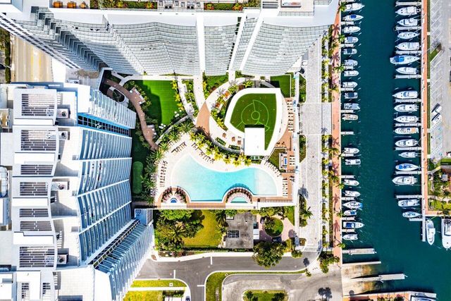 220 Lake Shore Drive 1415, Lake Park, FL 33403