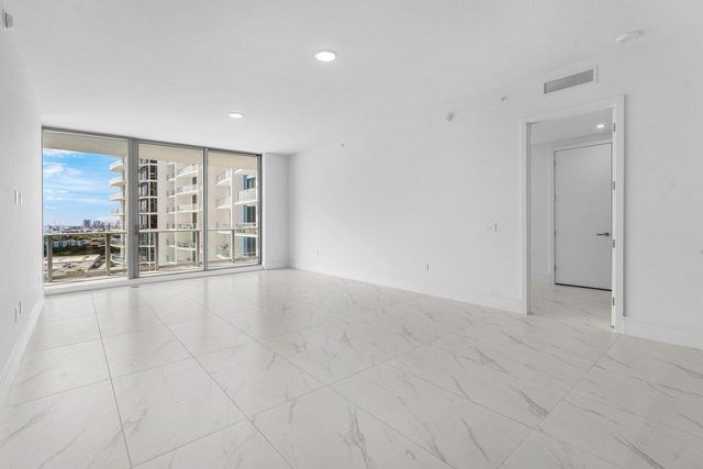 220 Lake Shore Drive 1415, Lake Park, FL 33403