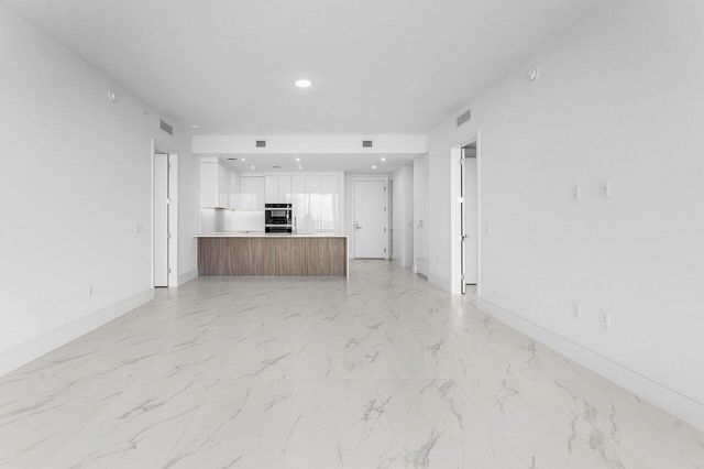 220 Lake Shore Drive 1415, Lake Park, FL 33403