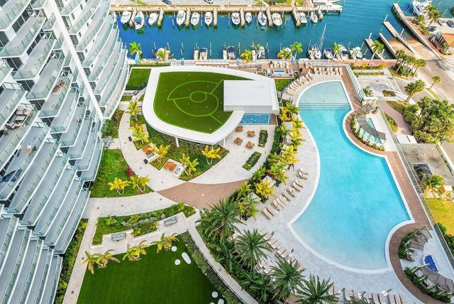 220 Lake Shore Drive 1415, Lake Park, FL 33403