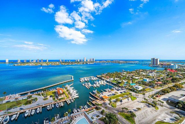 220 Lake Shore Drive 1415, Lake Park, FL 33403