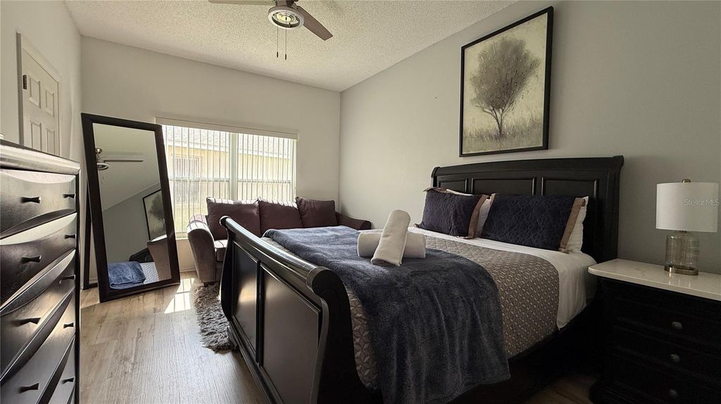 Image 9 of property listing at 513 BAILEY CIRCLE, Davenport, FL 33897