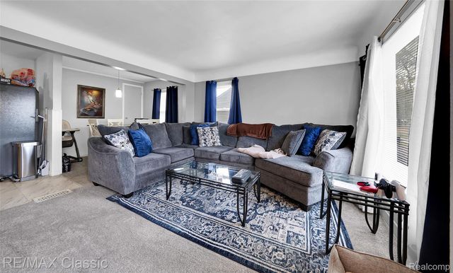 1439 Kingsley Street, Mt. Clemens, MI 48043