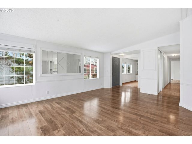 13217 Ne 59TH St 126, Vancouver, WA 98682