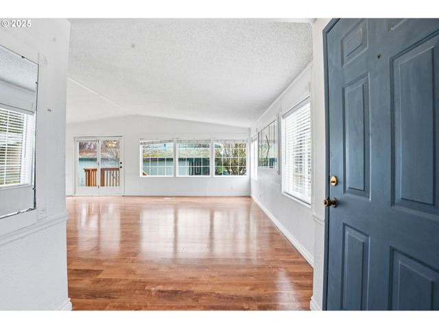 13217 Ne 59TH St 126, Vancouver, WA 98682