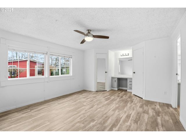 13217 Ne 59TH St 126, Vancouver, WA 98682