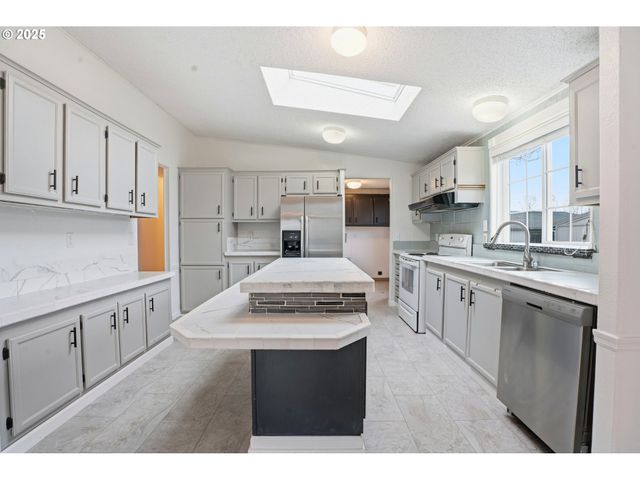 13217 Ne 59TH St 126, Vancouver, WA 98682