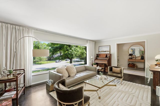 6976 Washington Boulevard, Indianapolis, IN 46220