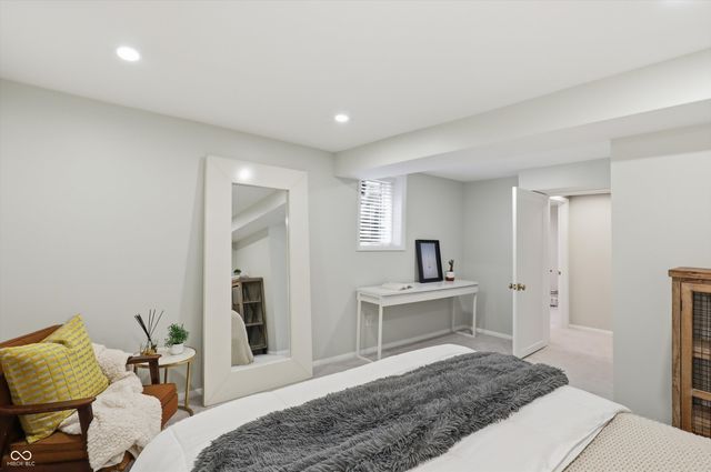 6976 Washington Boulevard, Indianapolis, IN 46220