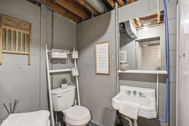 6976 Washington Boulevard, Indianapolis, IN 46220