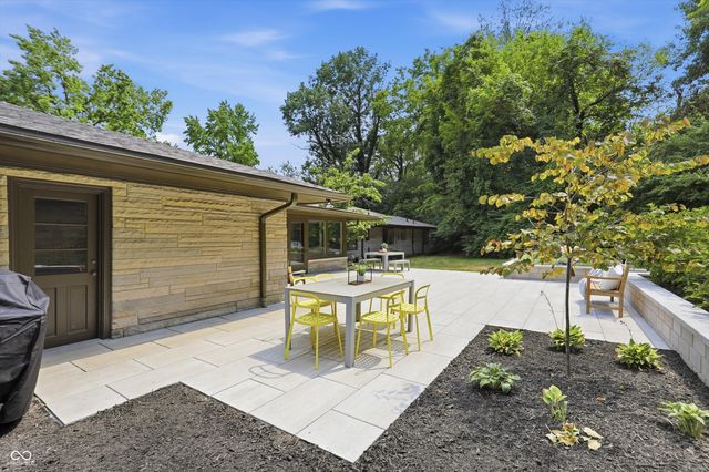 6976 Washington Boulevard, Indianapolis, IN 46220
