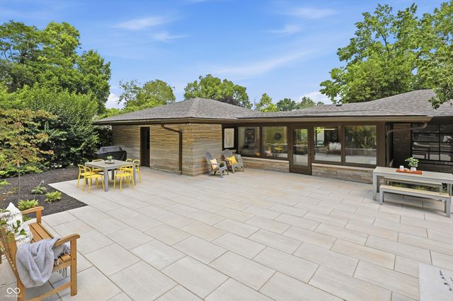 6976 Washington Boulevard, Indianapolis, IN 46220