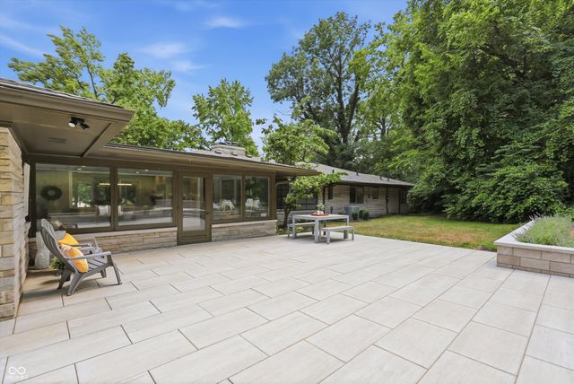 6976 Washington Boulevard, Indianapolis, IN 46220