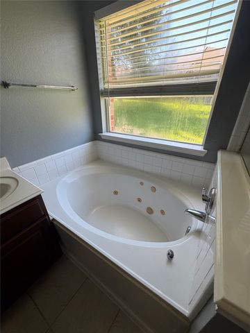 1115 Chancellorsville Parkway, Grand Prairie, TX 75052