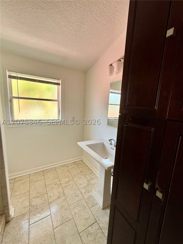 1094 SE 6th Ave 1094, Dania Beach, FL 33004