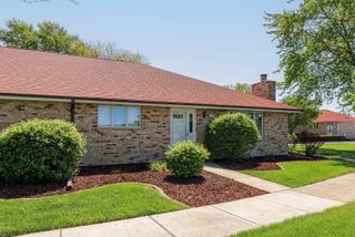 7520 W Willowood Court, Orland Park, IL 60462