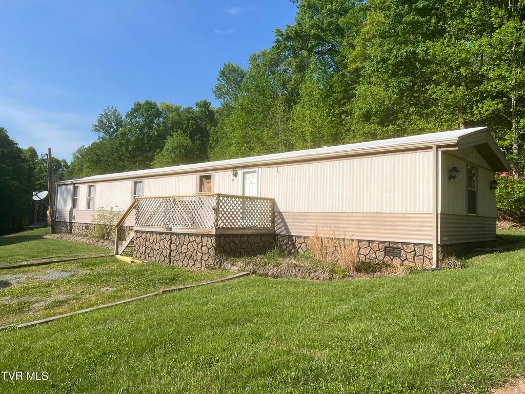 191 Bear Hollow Road, Elizabethton, TN 37643