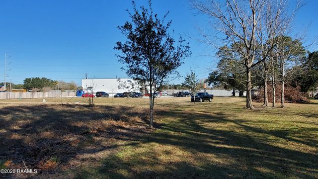 2938 Ambassador Caffery Parkway, Lafayette, LA 70506