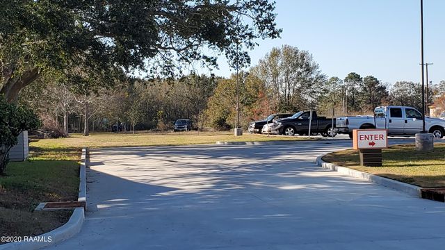 2938 Ambassador Caffery Parkway, Lafayette, LA 70506