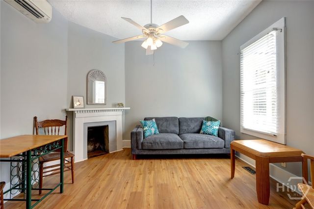 530 E Gordon Lane, Savannah, GA 31401