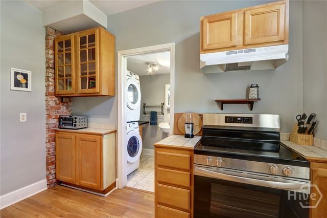 530 E Gordon Lane, Savannah, GA 31401