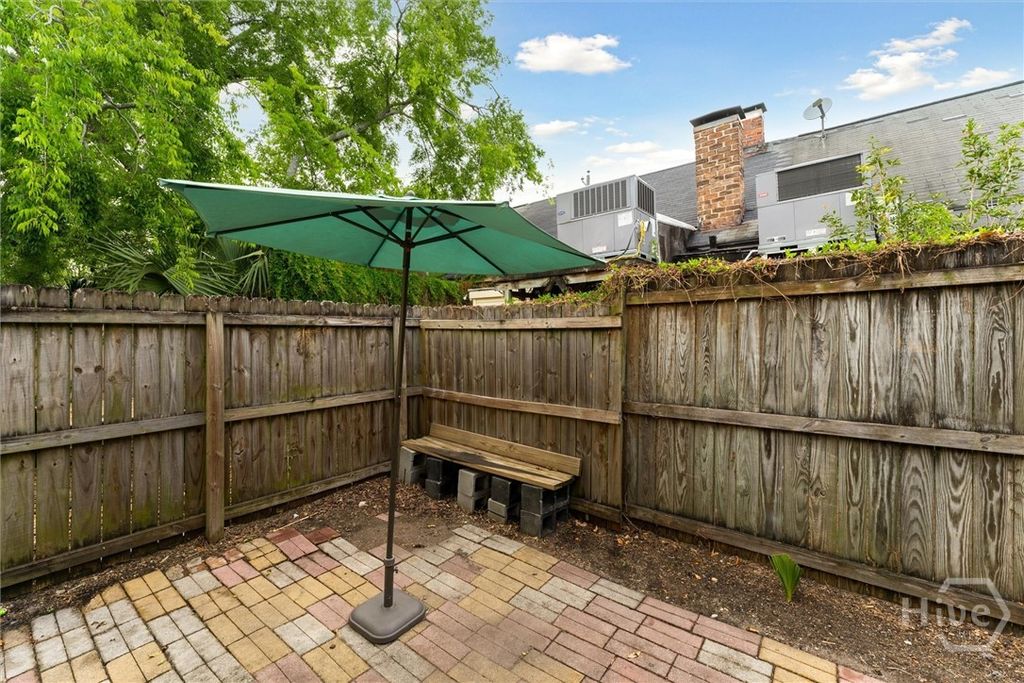 Image 30 of property listing at 530 E Gordon Lane, Savannah, GA 31401