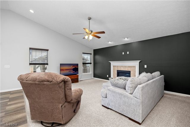 3822 Parkside Circle E, Lorain, OH 44053