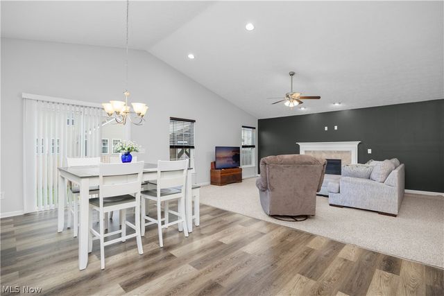 3822 Parkside Circle E, Lorain, OH 44053