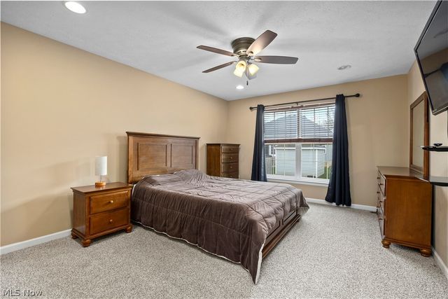 3822 Parkside Circle E, Lorain, OH 44053