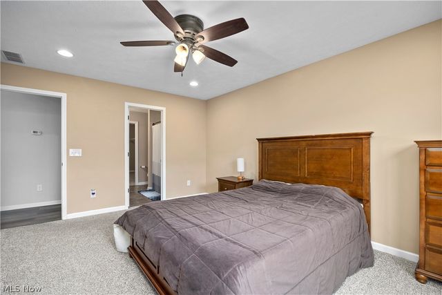 3822 Parkside Circle E, Lorain, OH 44053