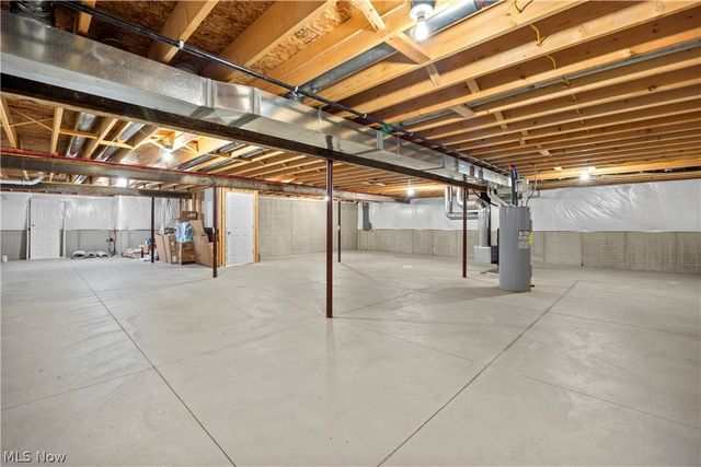 3822 Parkside Circle E, Lorain, OH 44053