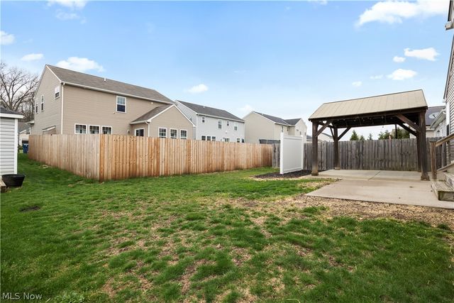 3822 Parkside Circle E, Lorain, OH 44053