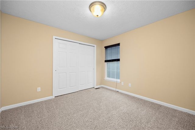 3822 Parkside Circle E, Lorain, OH 44053