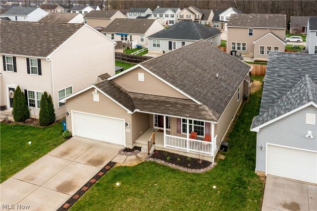 3822 Parkside Circle E, Lorain, OH 44053