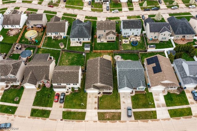 3822 Parkside Circle E, Lorain, OH 44053