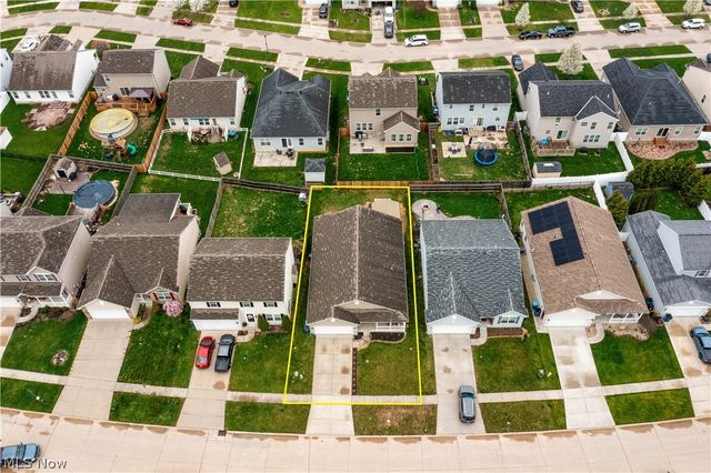 3822 Parkside Circle E, Lorain, OH 44053