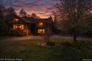 405 Shortridge Avenue, Rochester Hills, MI 48307