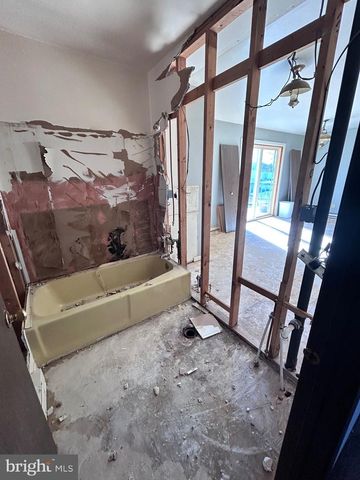 306 YEAGLEY RD, Myerstown, PA 17067