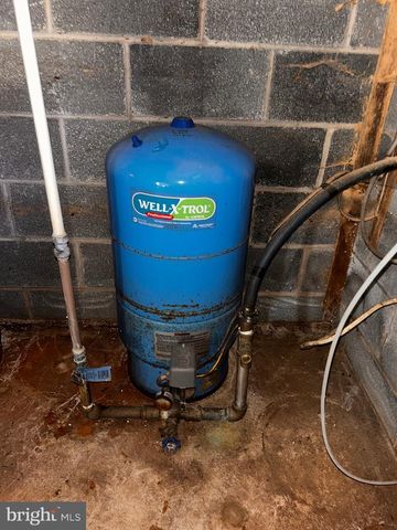 306 YEAGLEY RD, Myerstown, PA 17067