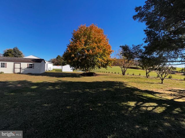 306 YEAGLEY RD, Myerstown, PA 17067