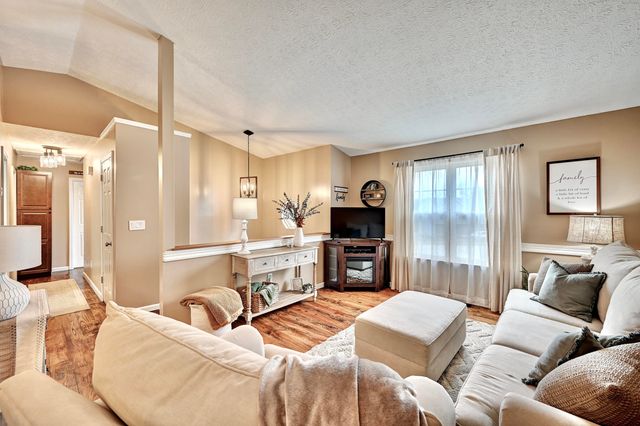 222 Springwood Drive, Alexandria, KY 41001