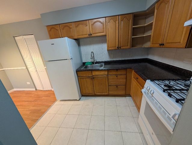5858 W 87th Street 2A, Burbank, IL 60459