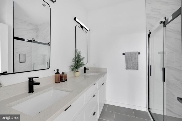 2447 SHANNON PL SE, Washington, DC 20020