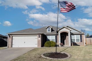 8703 E 126th Court S, Bixby, OK 74008