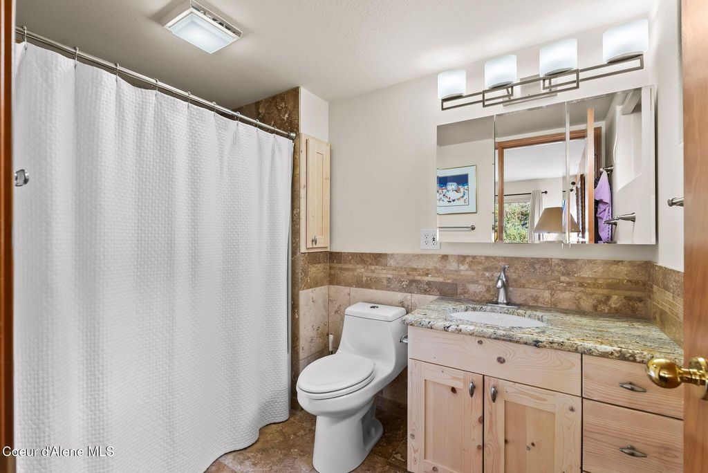 155 Crystal Springs Rd, 401, Sandpoint, ID 83864 photo 14