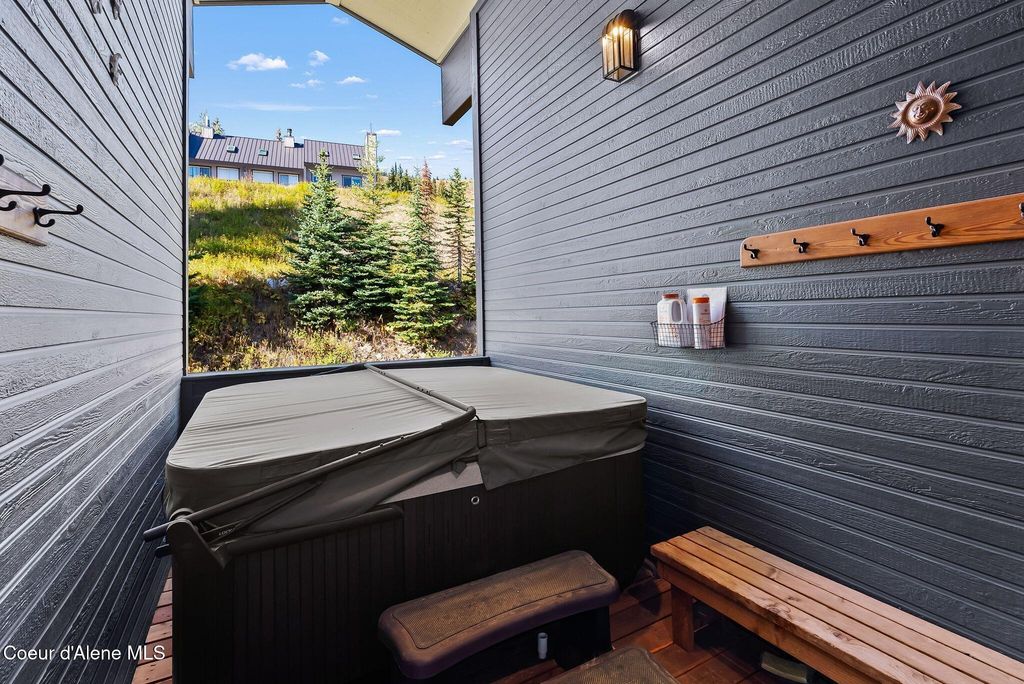 155 Crystal Springs Rd, 401, Sandpoint, ID 83864 photo 22