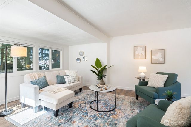 1527 Roy Road, Freeland, WA 98249