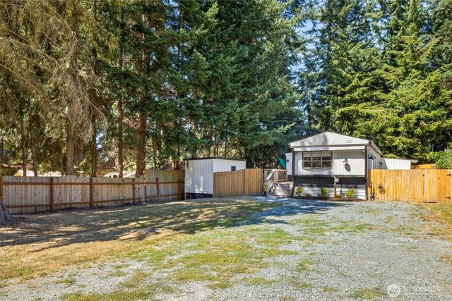 1527 Roy Road, Freeland, WA 98249