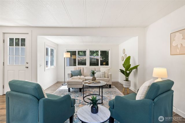 1527 Roy Road, Freeland, WA 98249