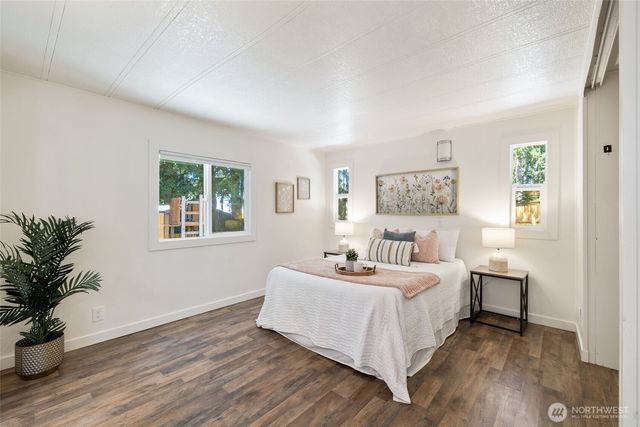 1527 Roy Road, Freeland, WA 98249